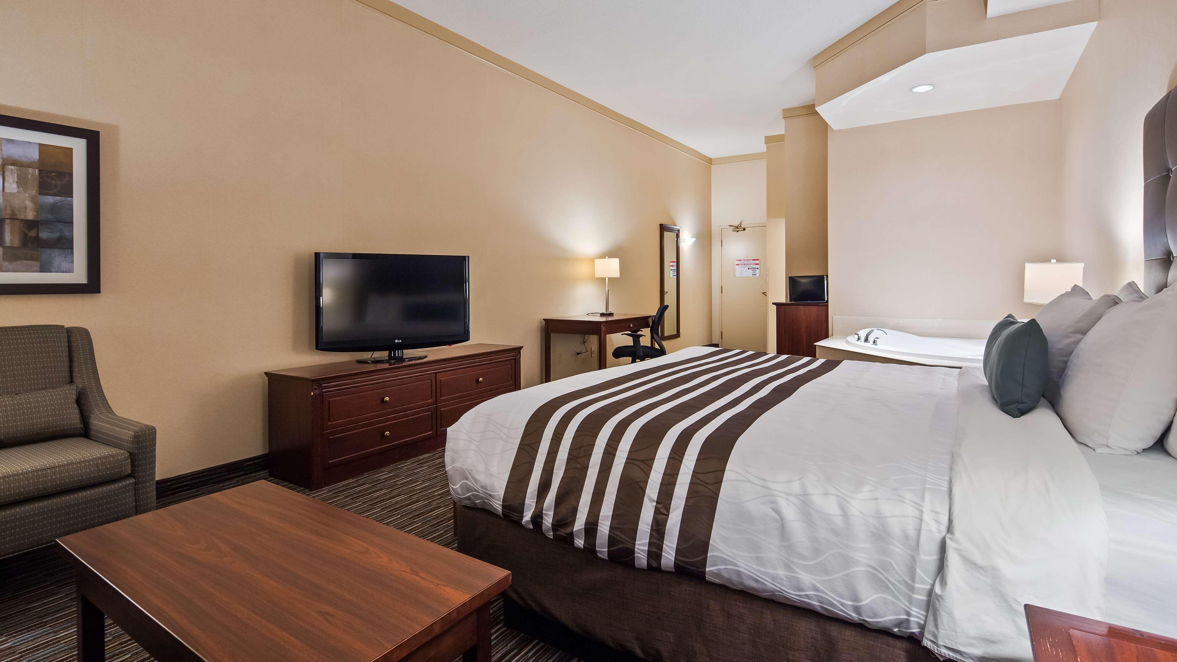 Best Western Brantford Hotel And Conference Centre Екстериор снимка