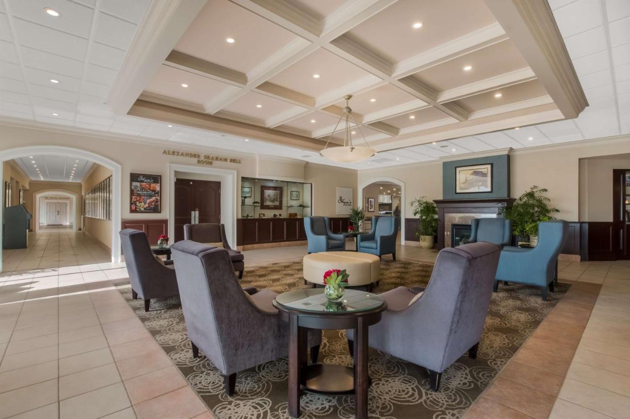 Best Western Brantford Hotel And Conference Centre Екстериор снимка